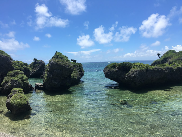 大神島に広がる綺麗な海