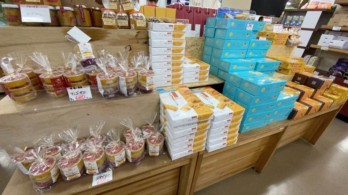 島の駅みやこのお菓子コーナー