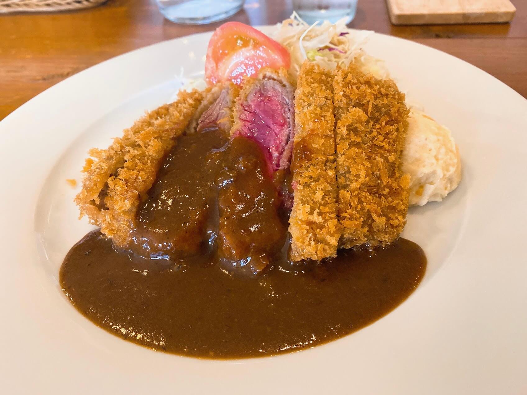 洋食てぃんのビーフカツレツ