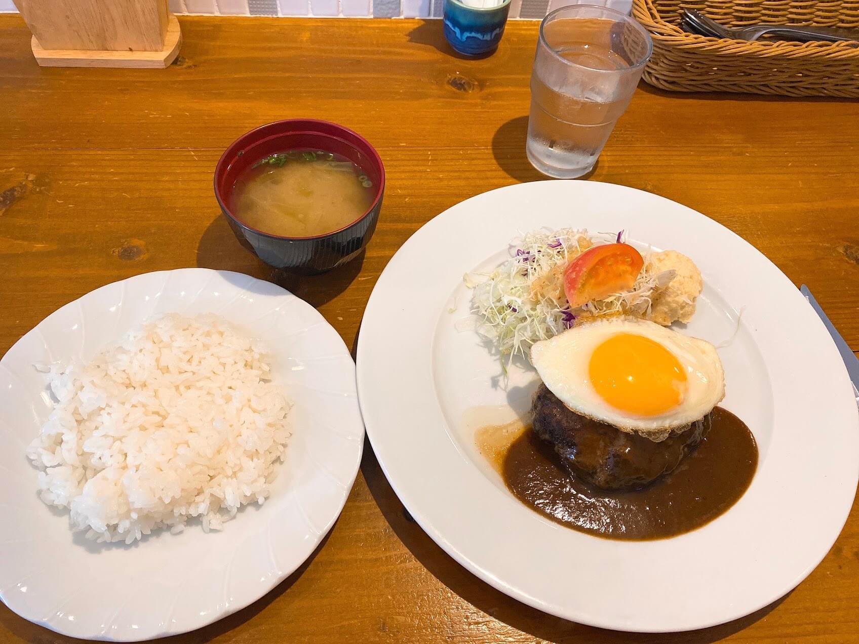 洋食てぃんのサイドメニュー