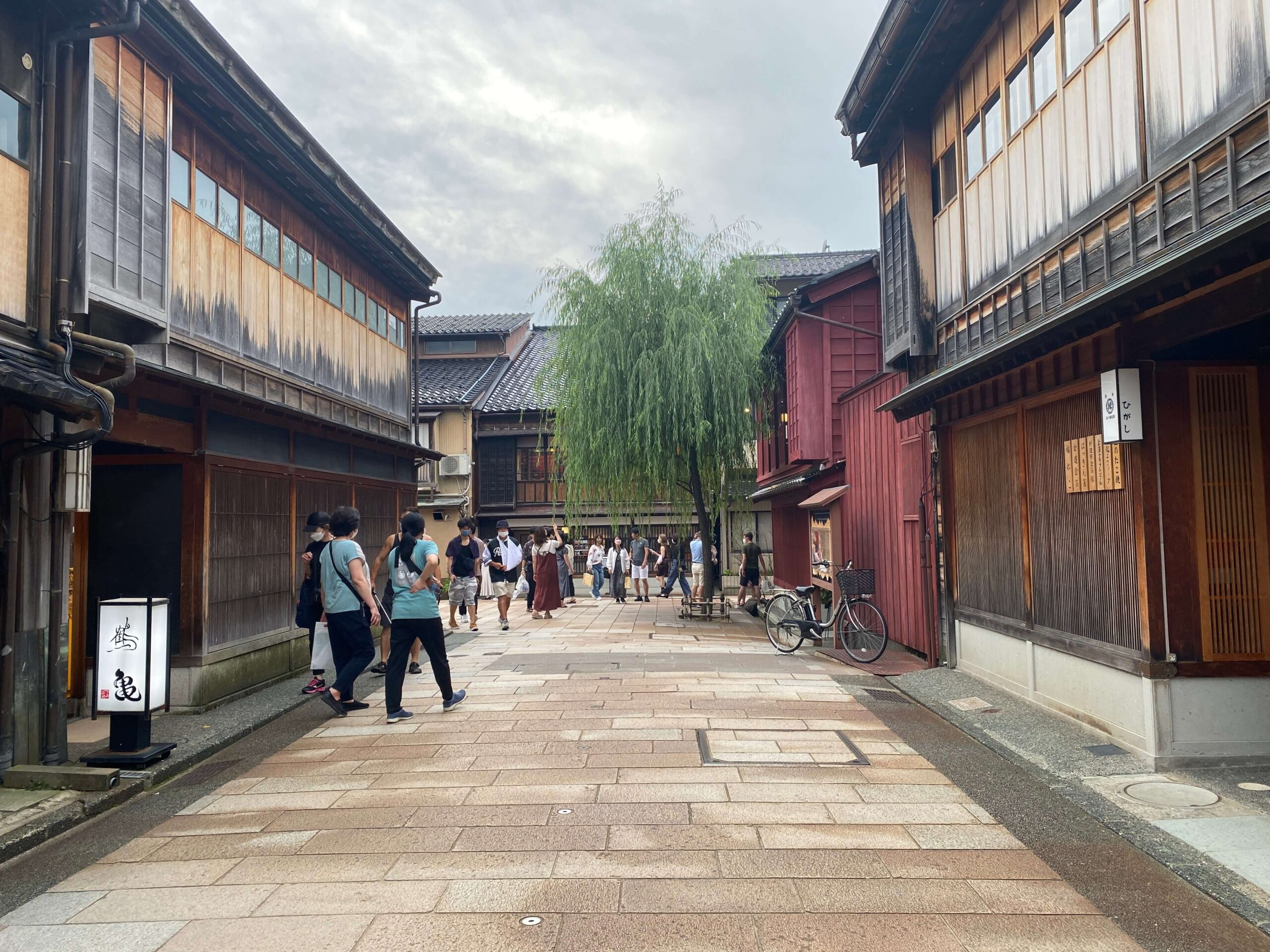 金沢・ひがし茶屋街の街並み